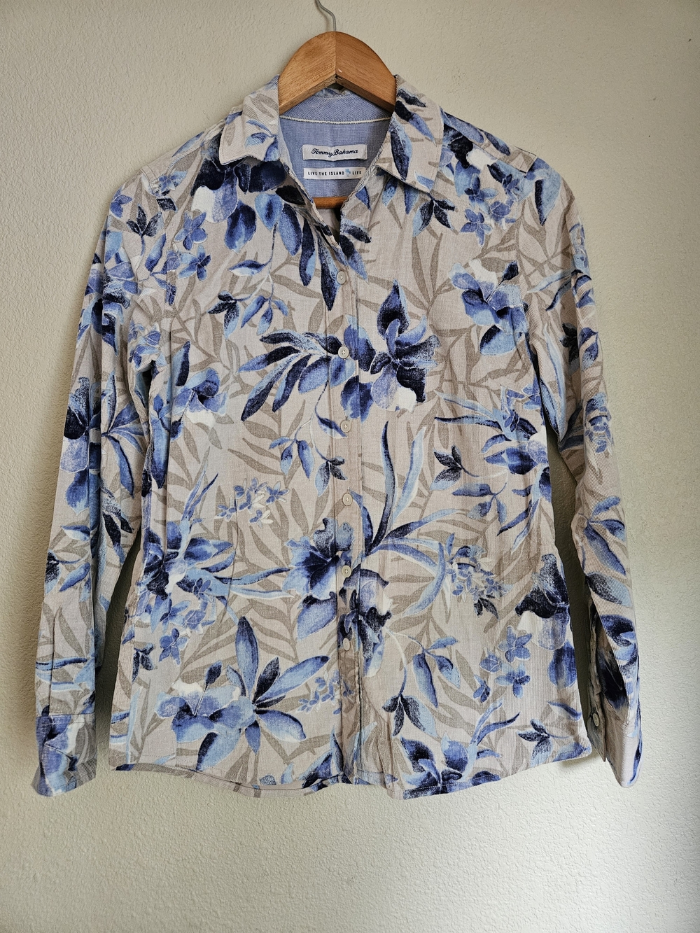 Tommy Bahama Blue Floral Button-Up Shirt Jacket on Beige
